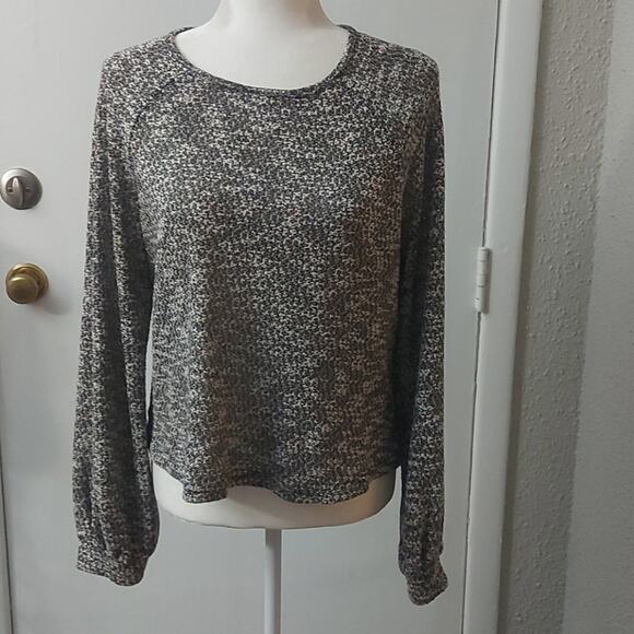 SHEIN Black,/White Puff Sleeve Crew Neck Sweater M Cozy Comfy Winter Fall Twee - Picture 1 of 10